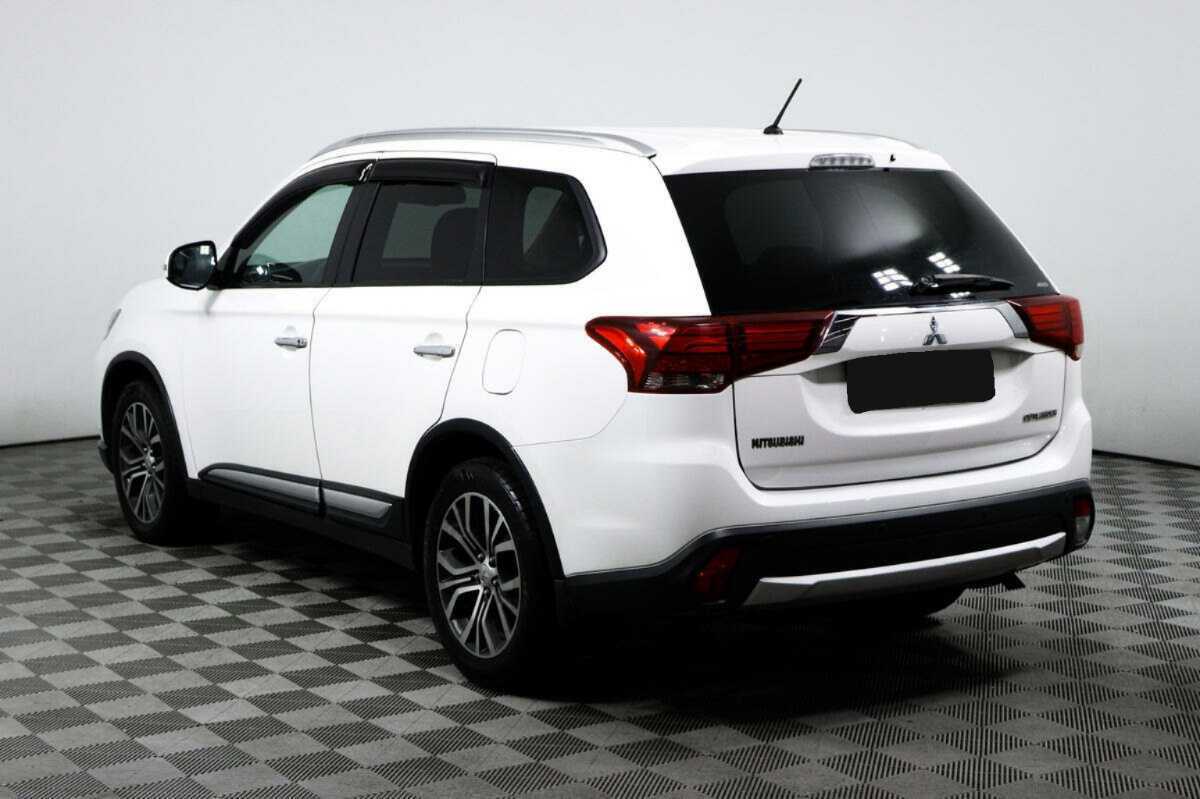 Купить Mitsubishi Outlander, 2016, 129 680 км.. Фото: #6