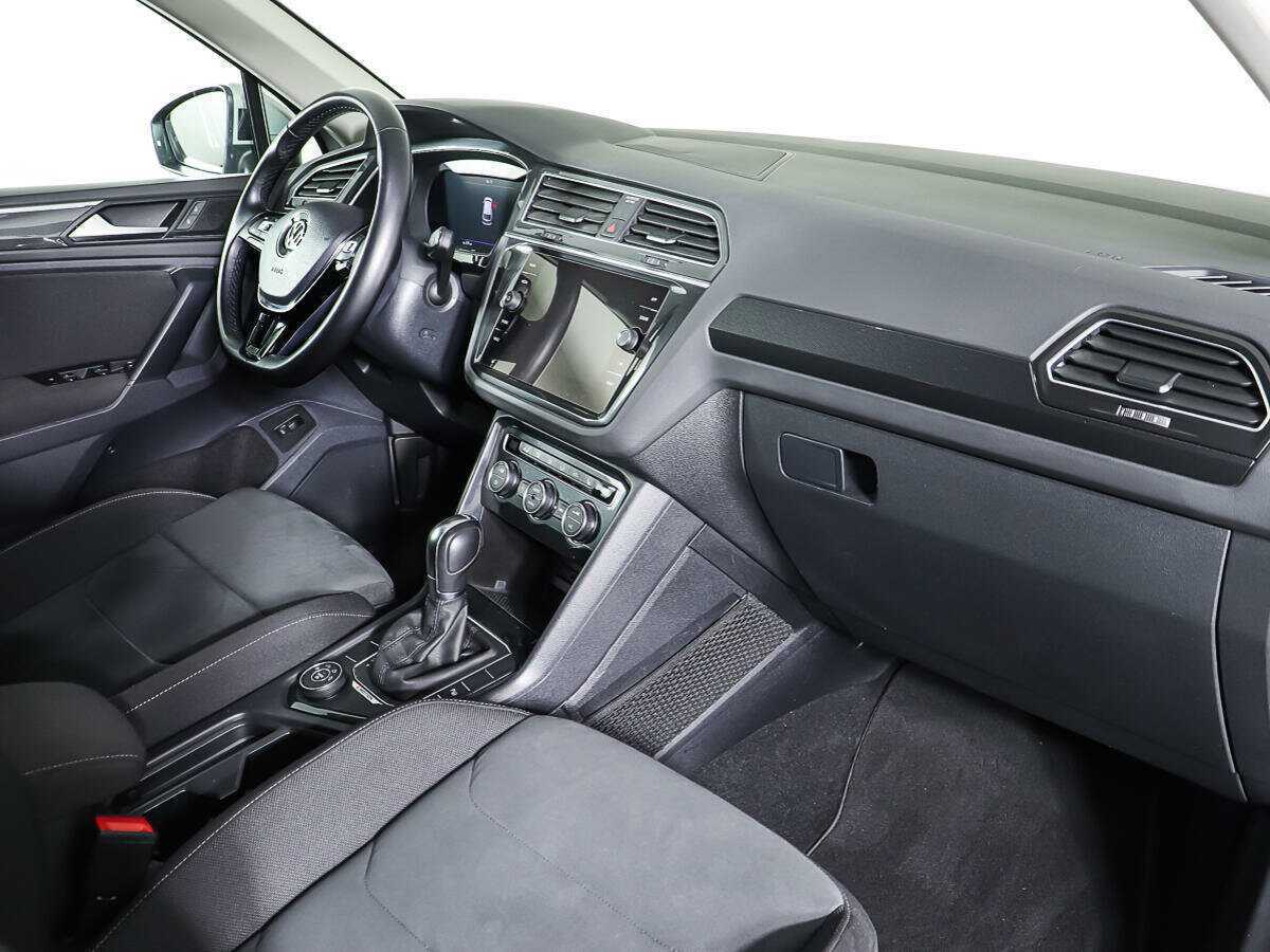 Купить Volkswagen Tiguan, 2018, 45 214 км.. Фото: #8