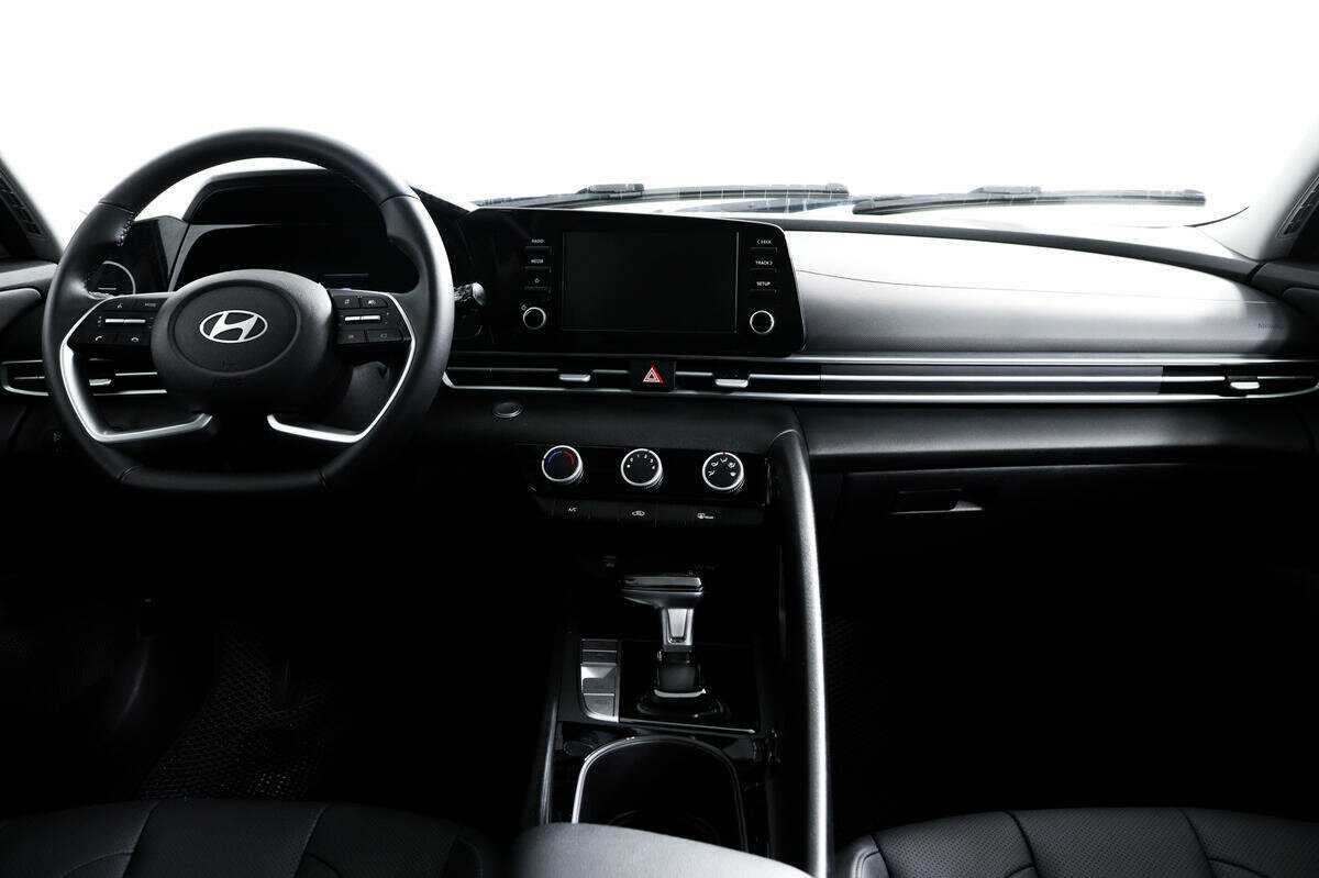 Купить Hyundai Elantra, 2023, 12 959 км.. Фото: #10