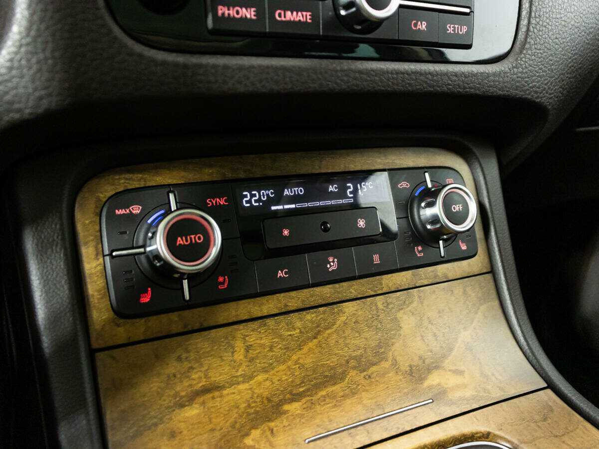 Купить Volkswagen Touareg, 2013, 221 751 км.. Фото: #16