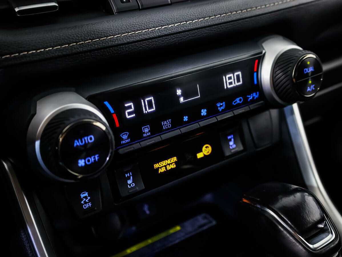 Купить Toyota RAV4, 2021, 56 240 км.. Фото: #14