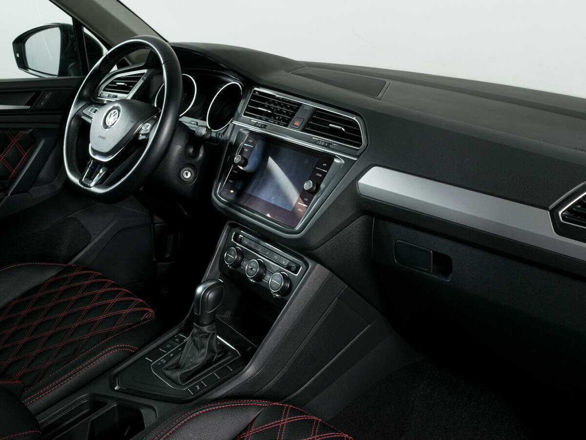 Купить Volkswagen Tiguan, 2019, 55 214 км.. Фото: #2