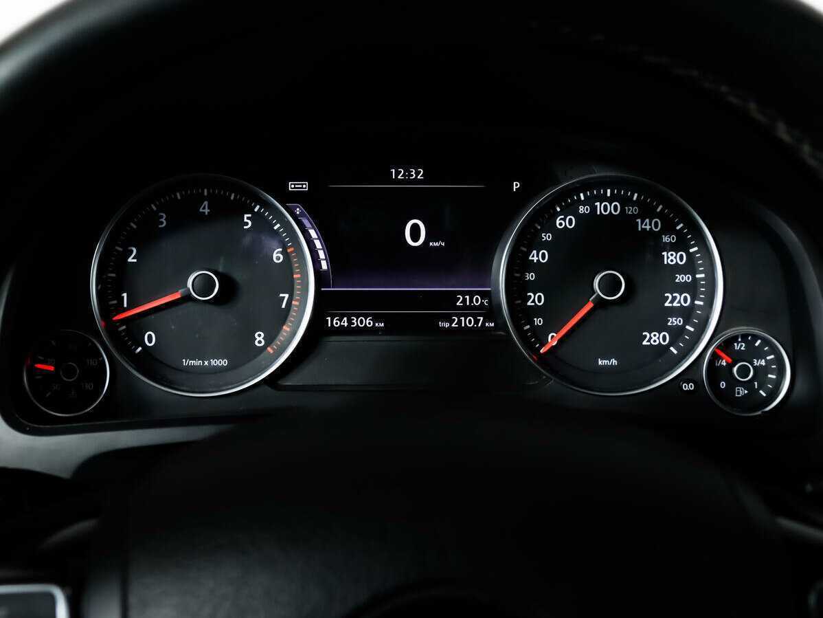 Купить Volkswagen Touareg, 2013, 164 305 км.. Фото: #9