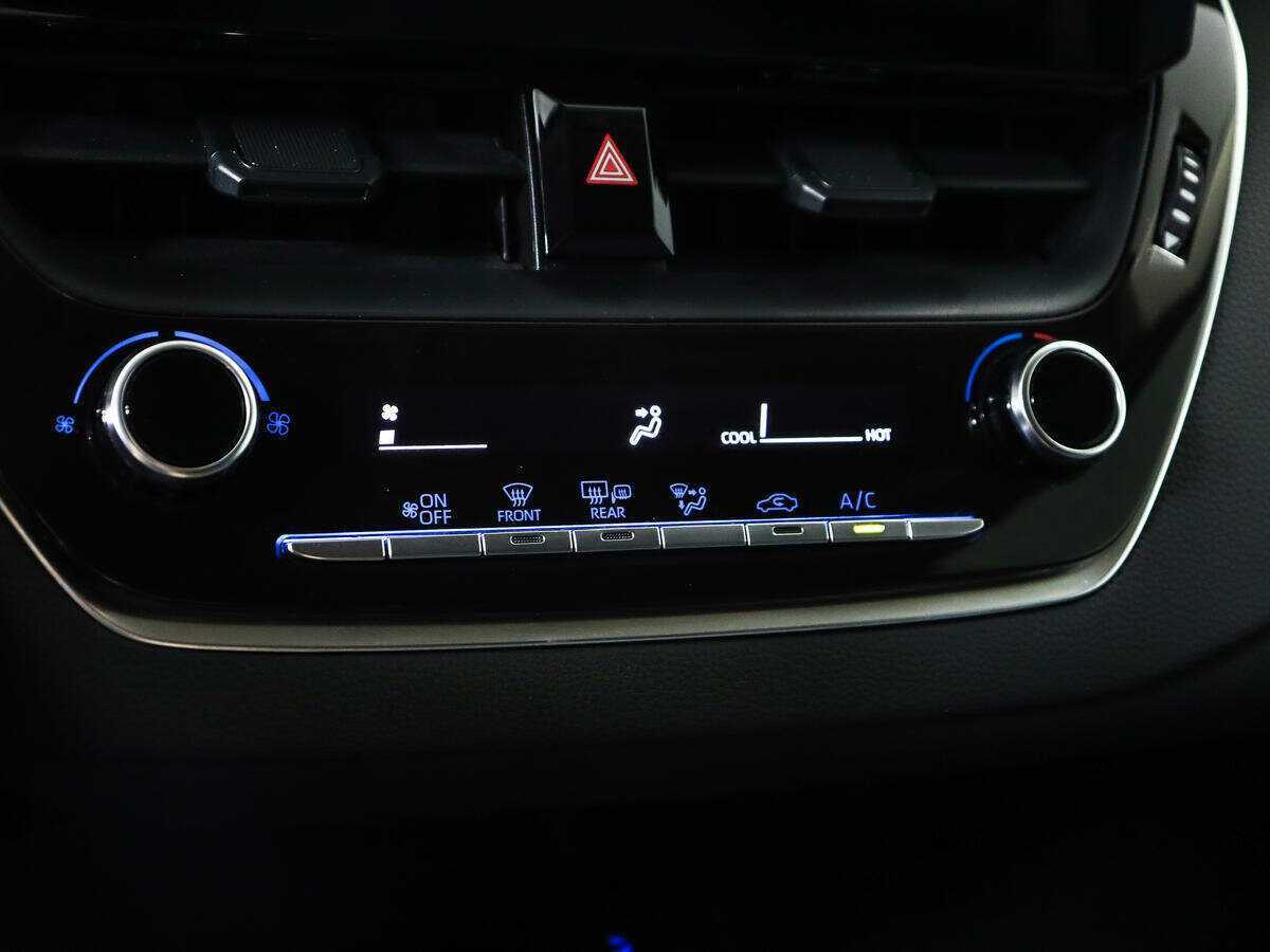 Купить Toyota Corolla, 2019, 43 822 км.. Фото: #13