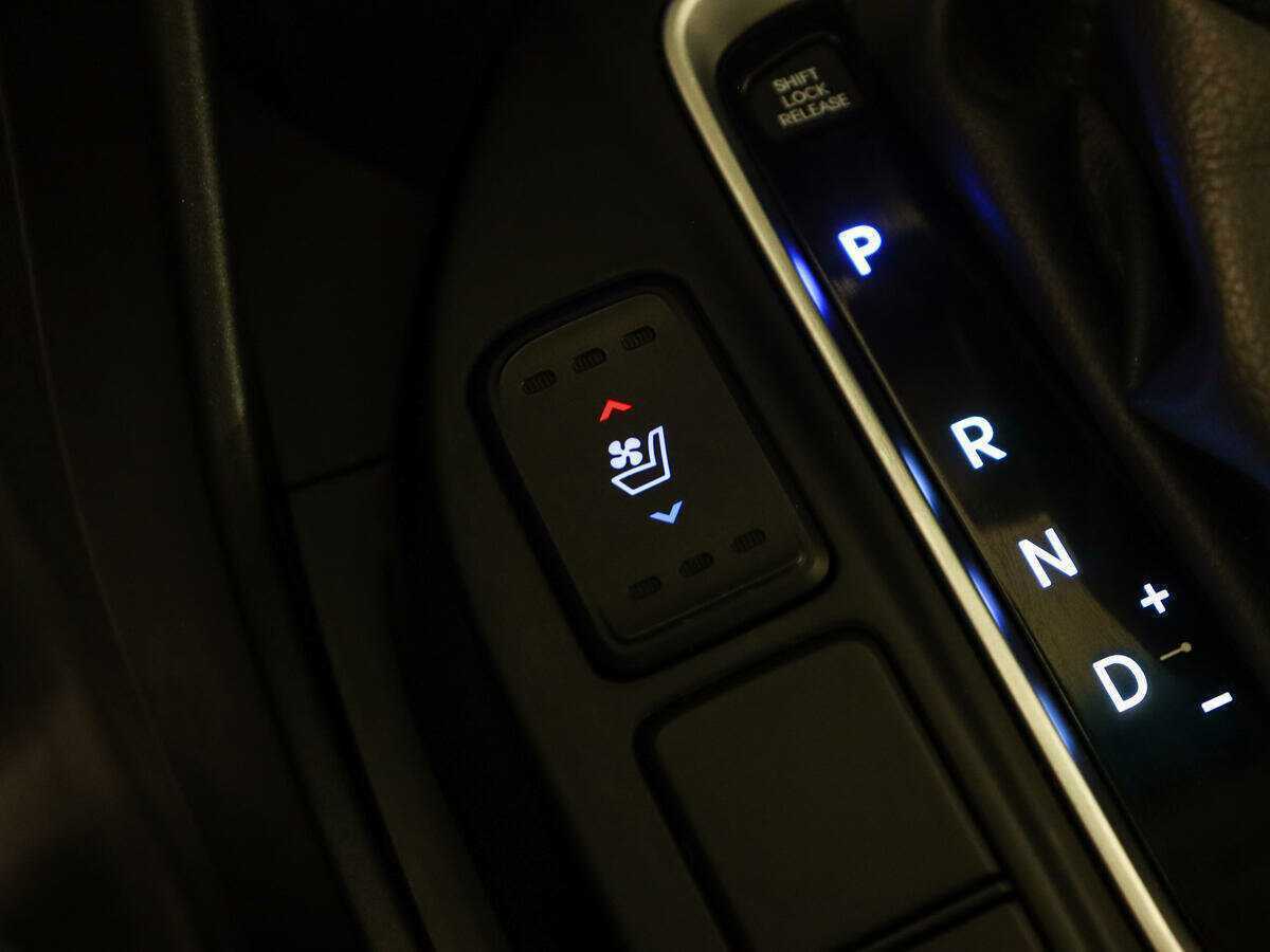 Купить Hyundai Santa Fe, 2016, 130 583 км.. Фото: #22