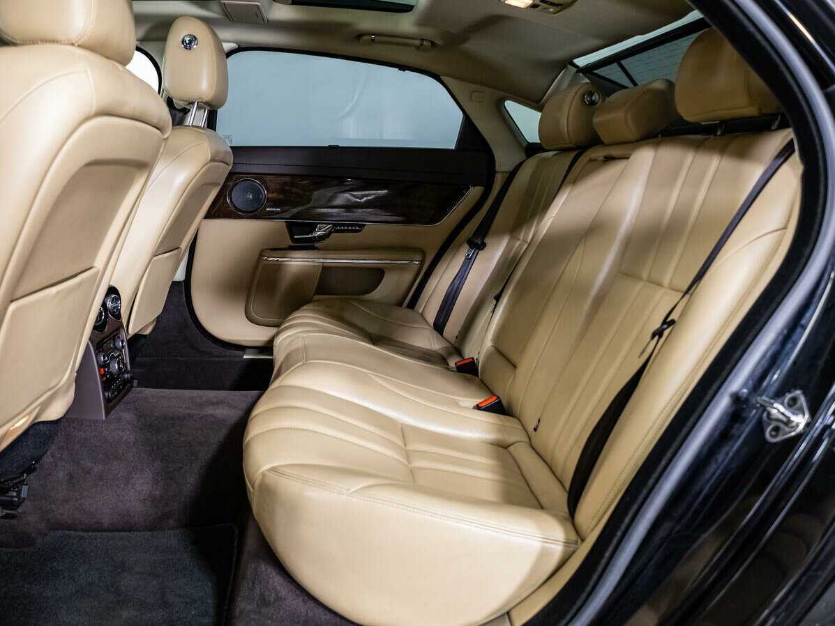 Купить Jaguar XJ, 2013, 157 480 км.. Фото: #9