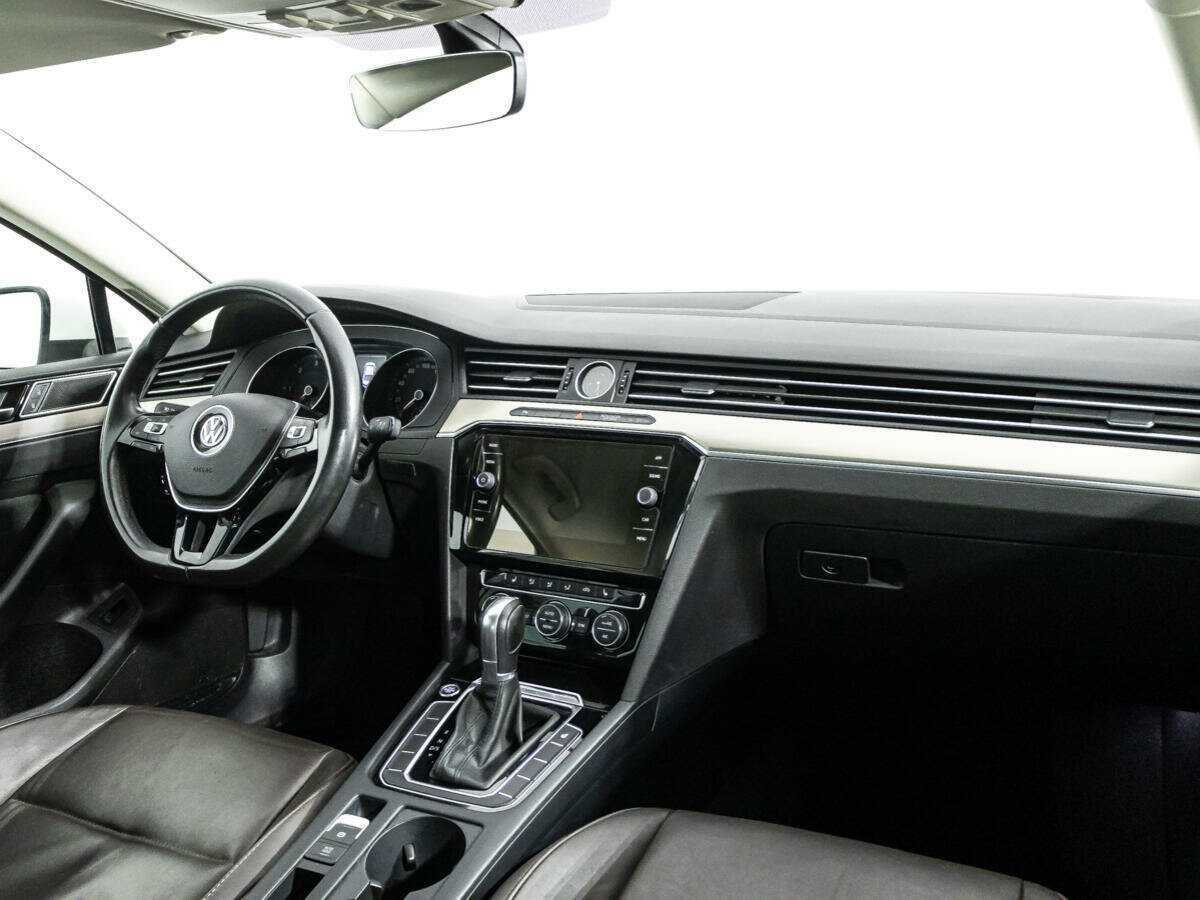 Купить Volkswagen Passat, 2017, 76 550 км.. Фото: #8