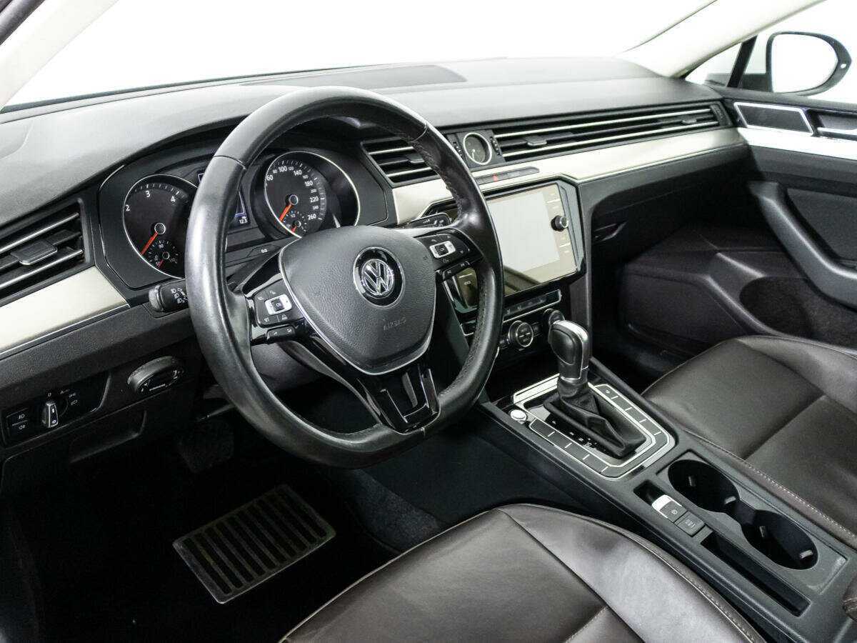 Купить Volkswagen Passat, 2017, 76 550 км.. Фото: #10