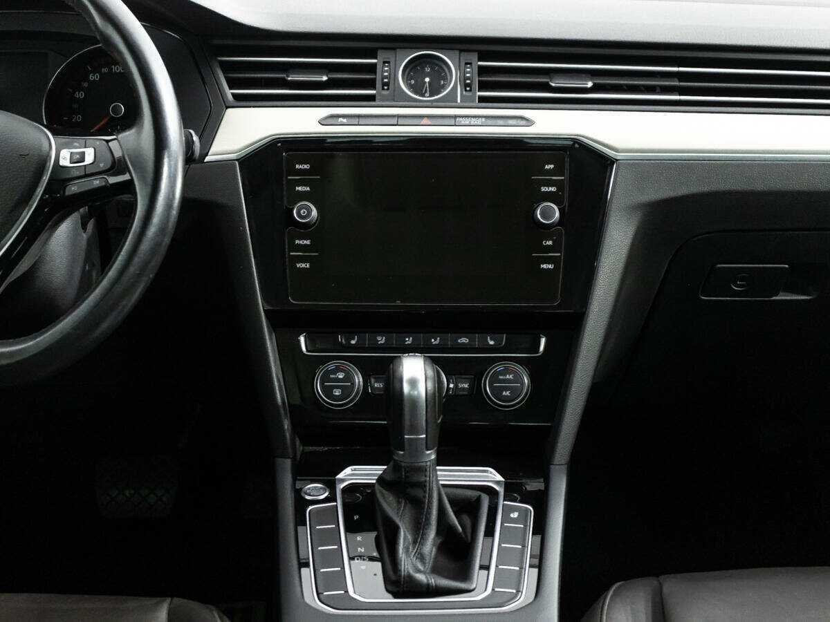 Купить Volkswagen Passat, 2017, 76 550 км.. Фото: #13