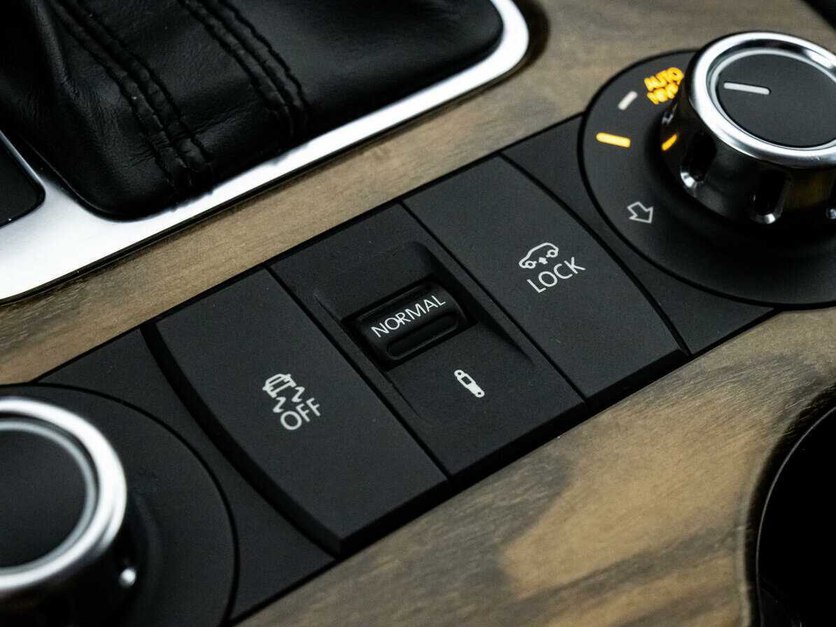 Купить Volkswagen Touareg, 2012, 216 202 км.. Фото: #15