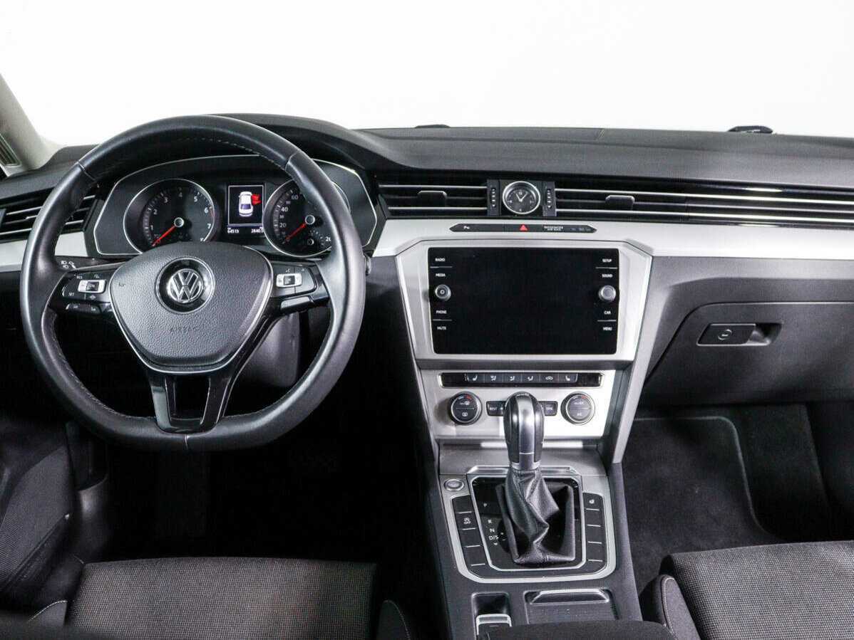 Купить Volkswagen Passat, 2019, 64 491 км.. Фото: #9