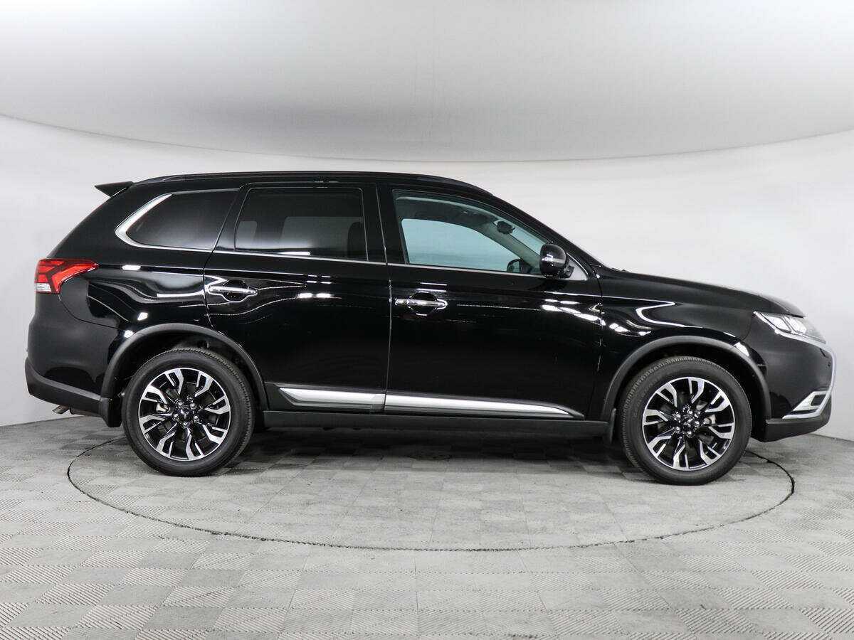 Купить Mitsubishi Outlander, 2022, 56 017 км.. Фото: #3