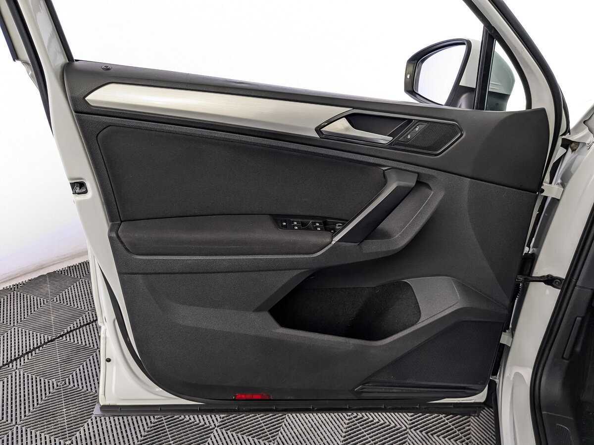Купить Volkswagen Tiguan, 2017, 132 657 км.. Фото: #14