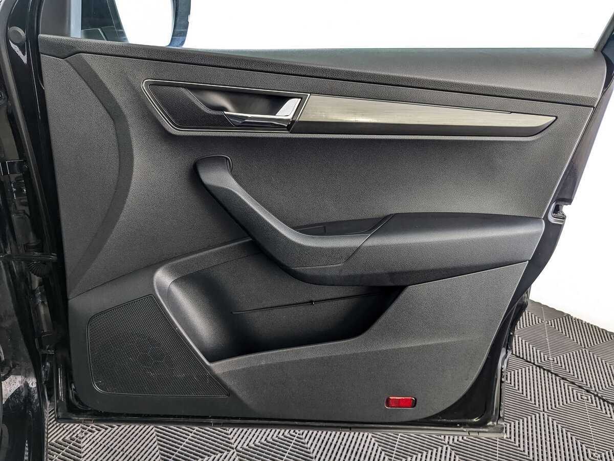 Купить Skoda Karoq, 2020, 120 033 км.. Фото: #18