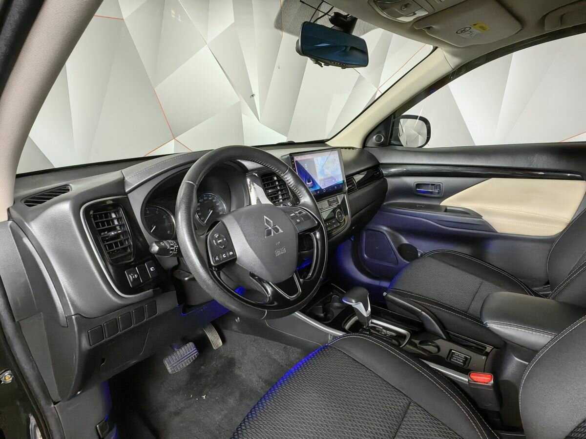 Купить Mitsubishi Outlander, 2019, 79 282 км.. Фото: #13