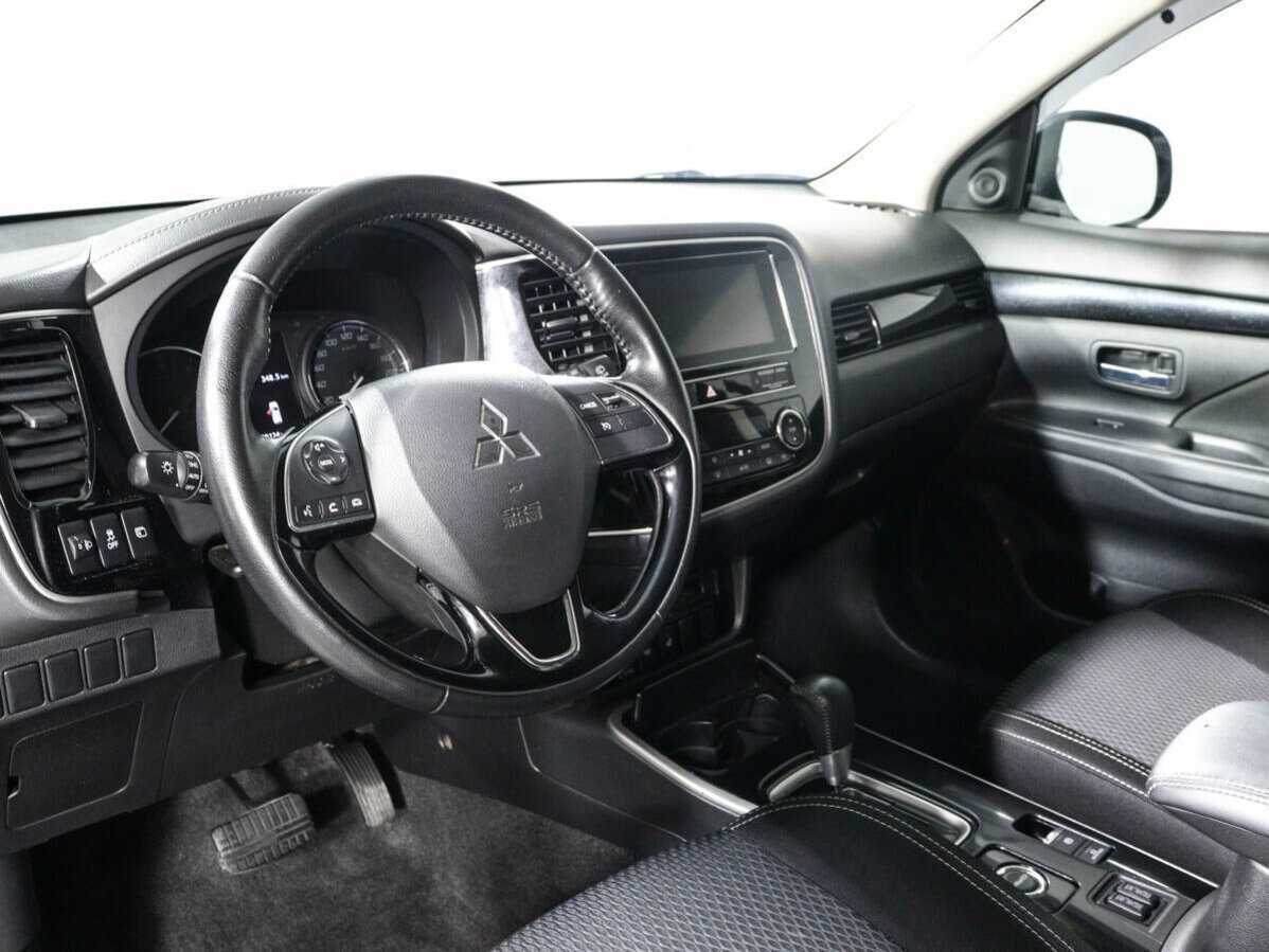Купить Mitsubishi Outlander, 2018, 60 120 км.. Фото: #13