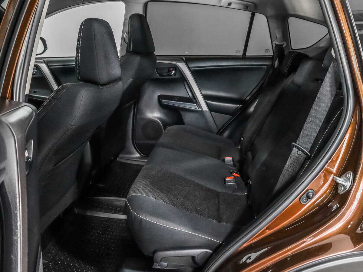 Купить Toyota RAV4, 2017, 134 653 км.. Фото: #9