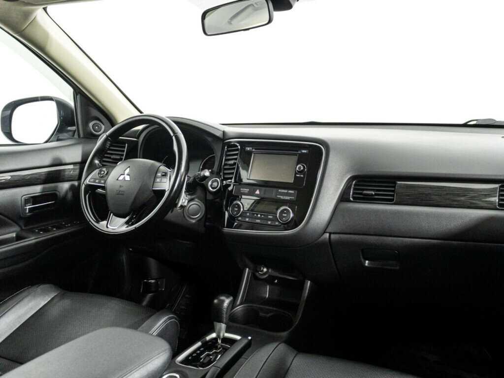 Купить Mitsubishi Outlander, 2016, 65 641 км.. Фото: #8