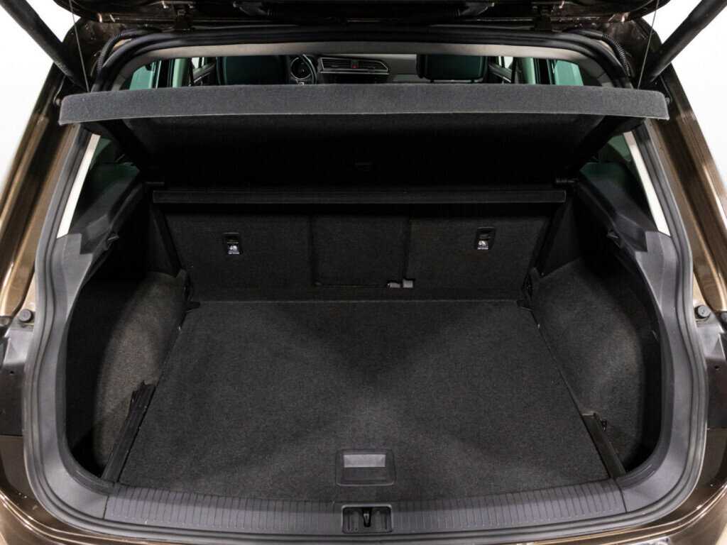 Купить Volkswagen Tiguan, 2019, 110 319 км.. Фото: #14