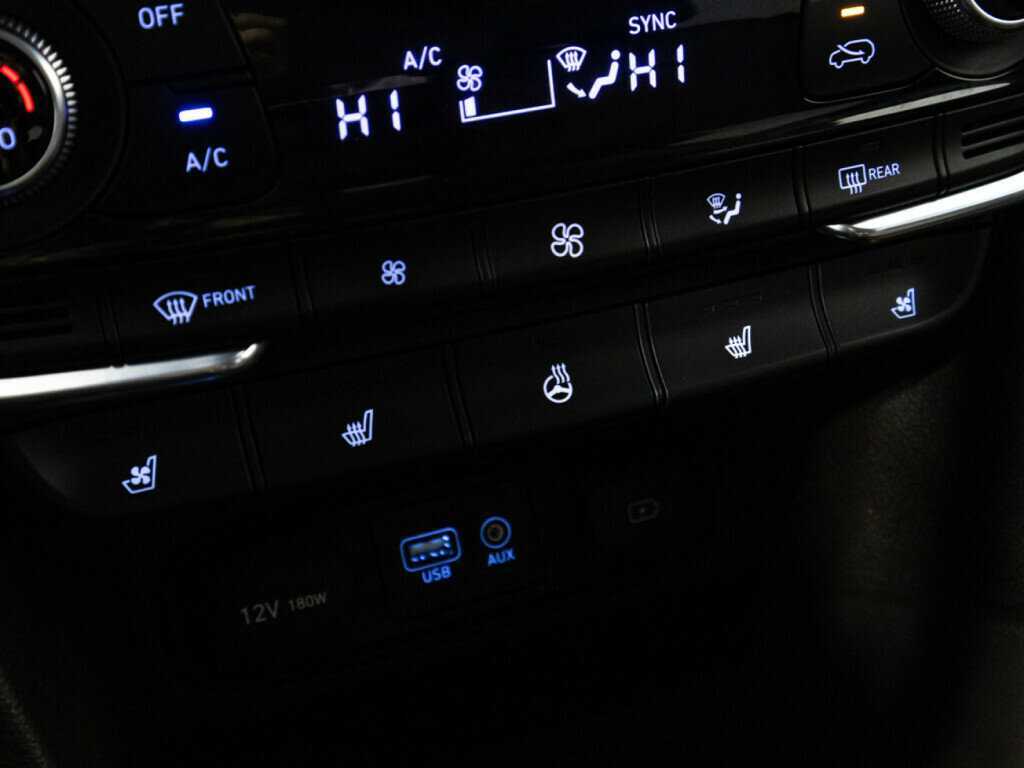 Купить Hyundai Santa Fe, 2019, 89 115 км.. Фото: #19