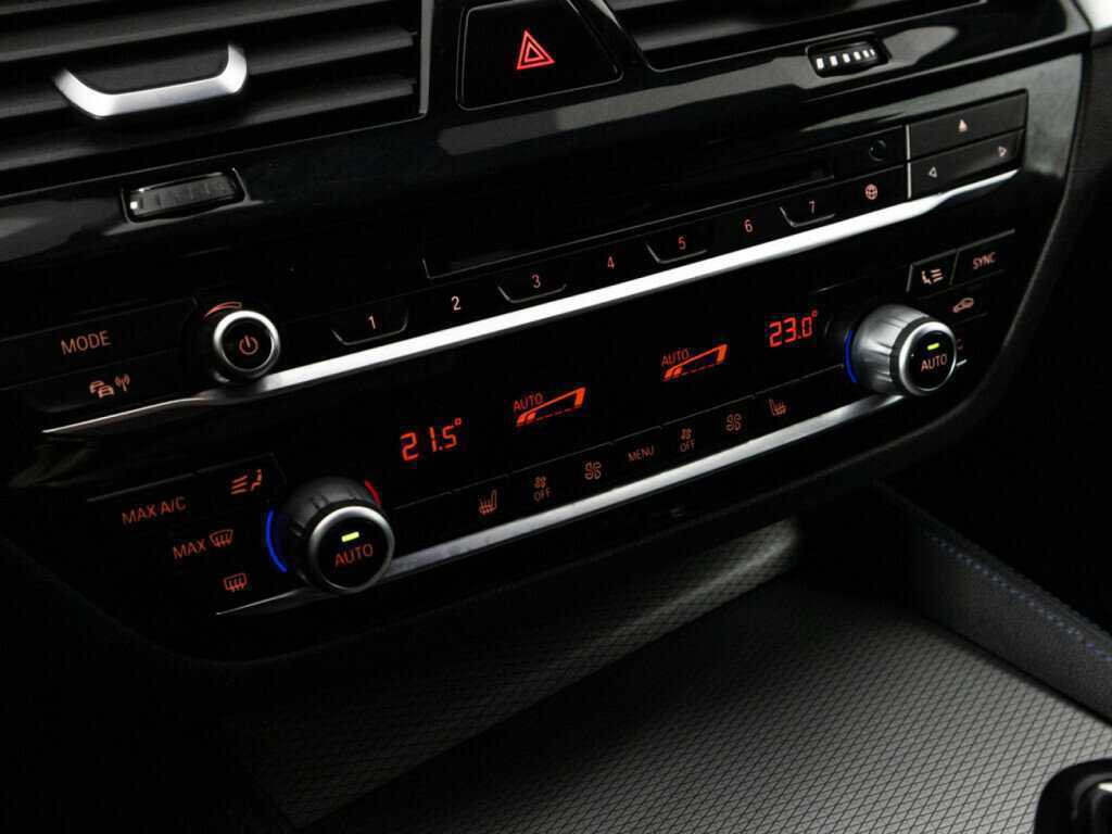 Купить BMW 5 серии, 2018, 149 739 км.. Фото: #17