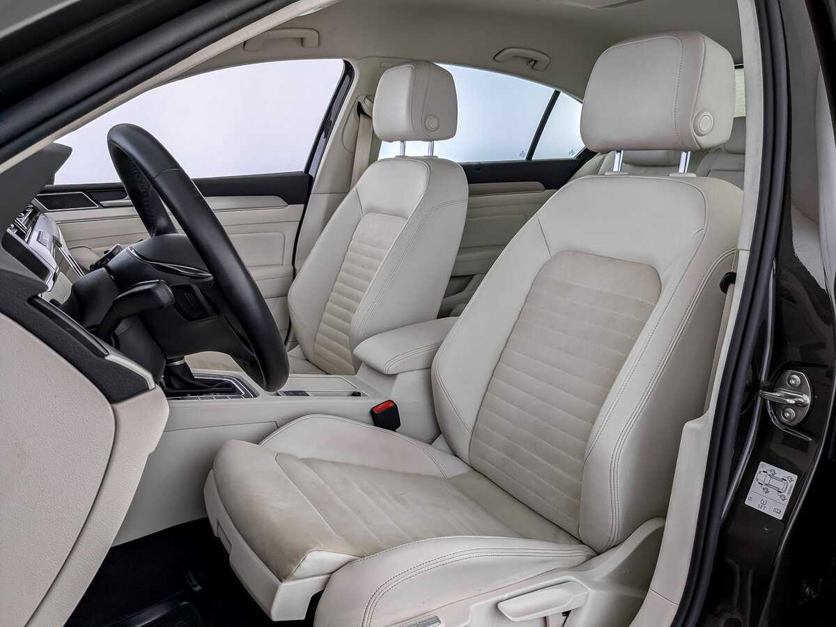 Купить Volkswagen Passat, 2017, 75 878 км.. Фото: #17