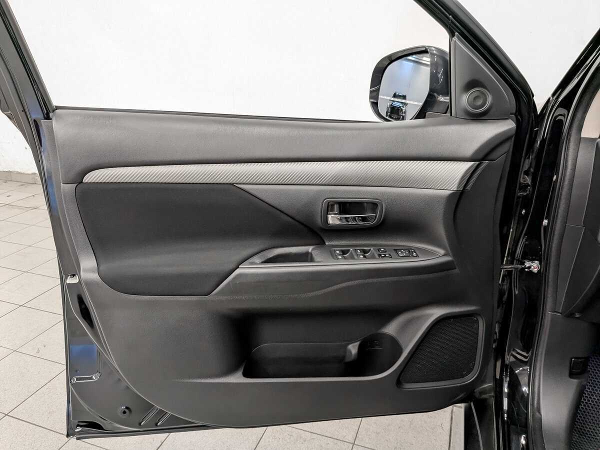 Купить Mitsubishi Outlander, 2018, 113 794 км.. Фото: #16