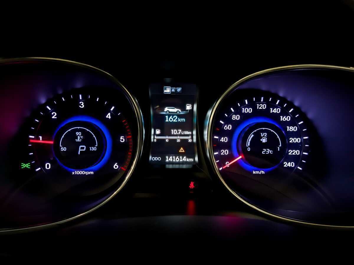 Купить Hyundai Santa Fe, 2015, 141 611 км.. Фото: #12