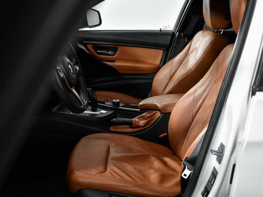 Купить BMW 3 серии, 2017, 177 000 км.. Фото: #12