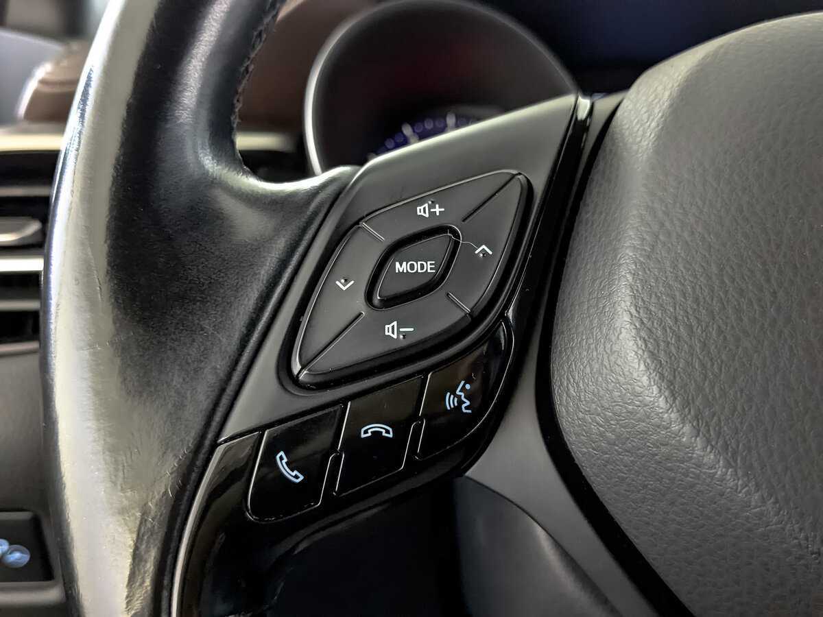 Купить Toyota C-HR, 2017, 78 089 км.. Фото: #27