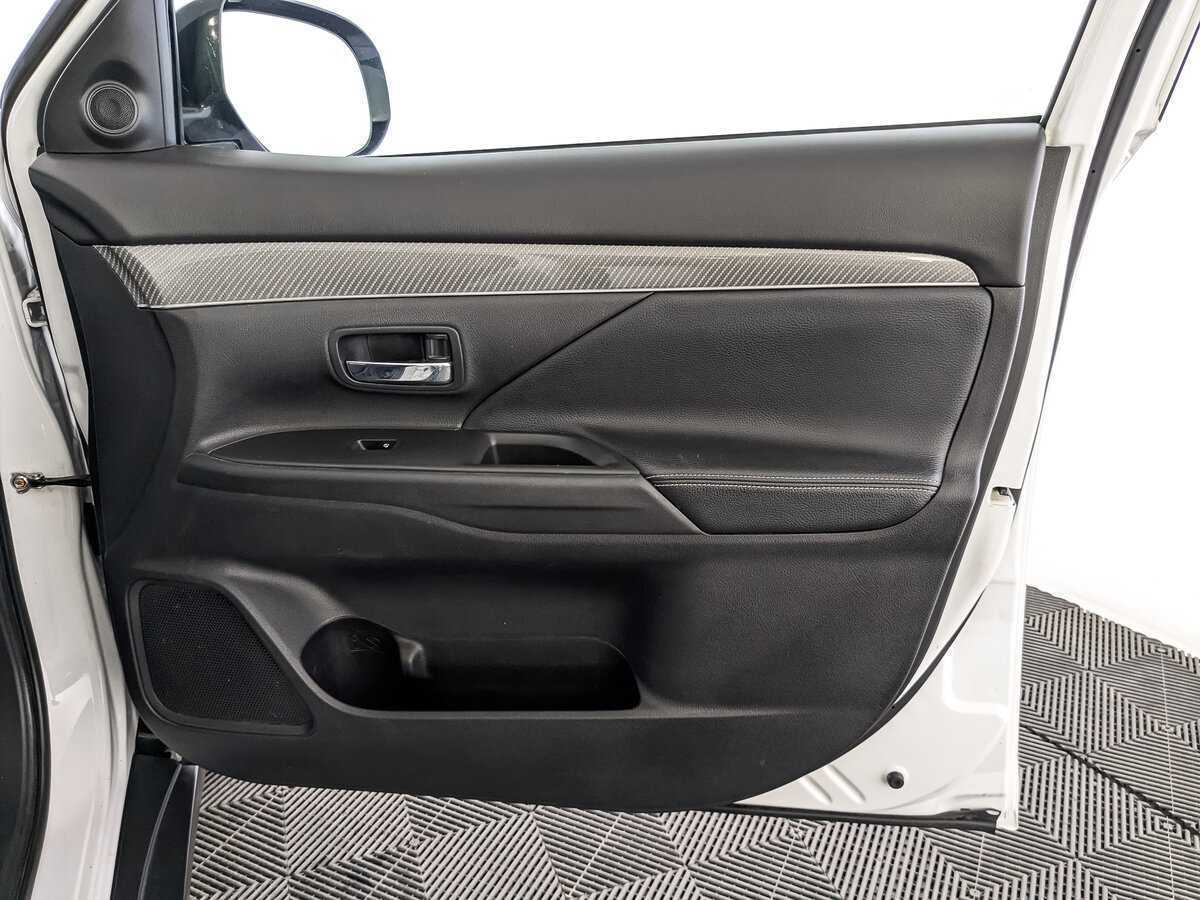 Купить Mitsubishi Outlander, 2021, 86 500 км.. Фото: #21