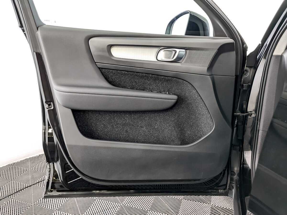 Купить Volvo XC40, 2019, 81 524 км.. Фото: #20
