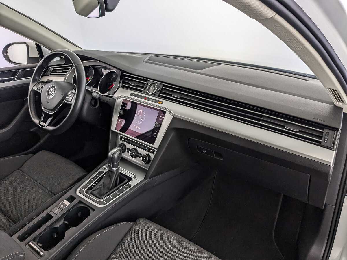 Купить Volkswagen Passat, 2019, 43 971 км.. Фото: #10