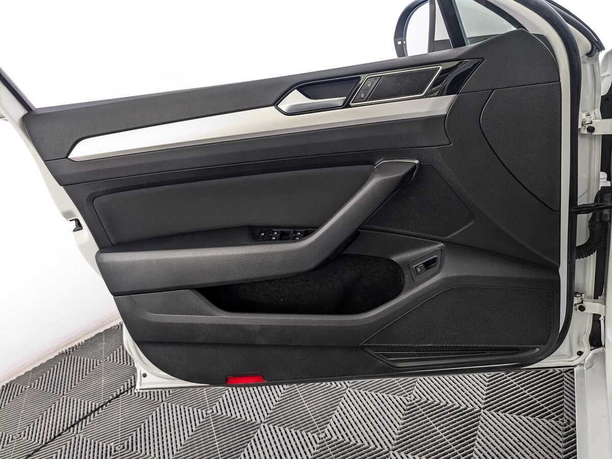 Купить Volkswagen Passat, 2019, 43 971 км.. Фото: #15