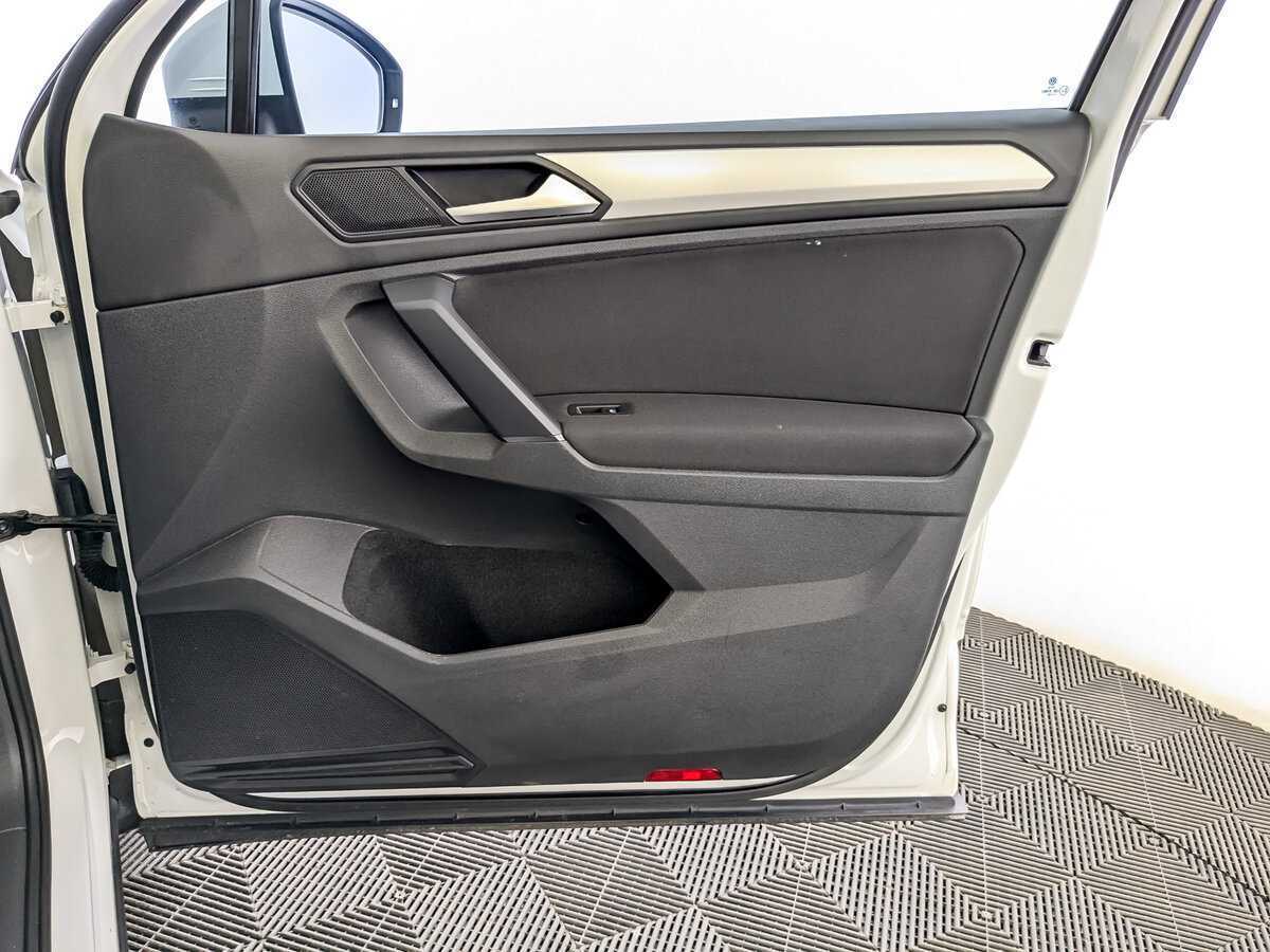 Купить Volkswagen Tiguan, 2020, 93 428 км.. Фото: #23