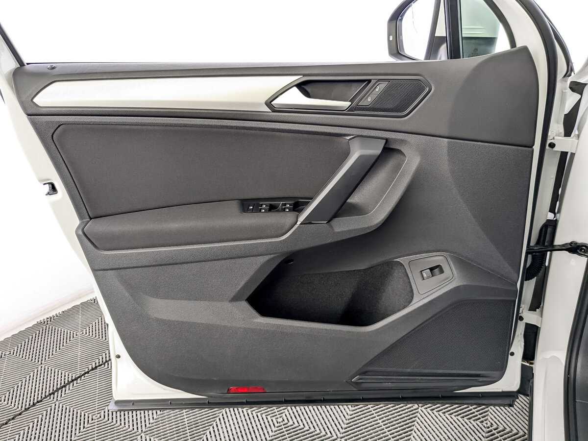 Купить Volkswagen Tiguan, 2020, 66 384 км.. Фото: #18