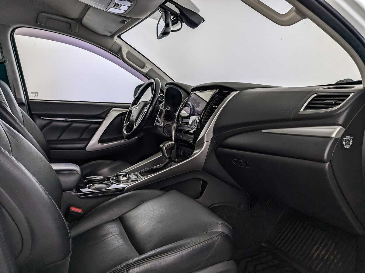 Купить Mitsubishi Pajero Sport, 2017, 187 635 км.. Фото: #10