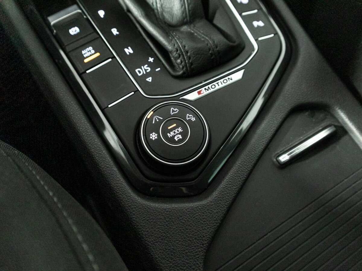 Купить Volkswagen Tiguan, 2019, 103 684 км.. Фото: #17