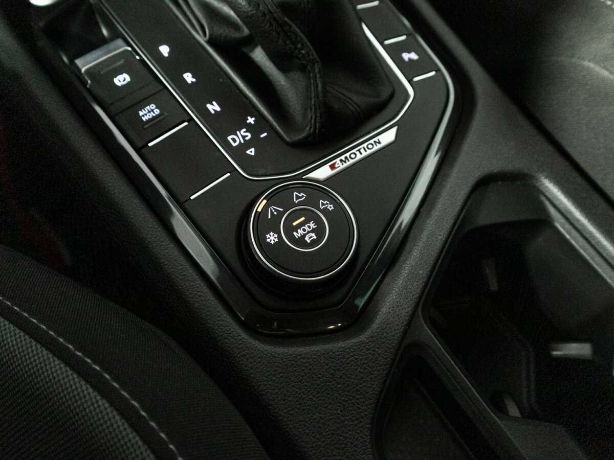 Купить Volkswagen Tiguan, 2019, 115 779 км.. Фото: #15