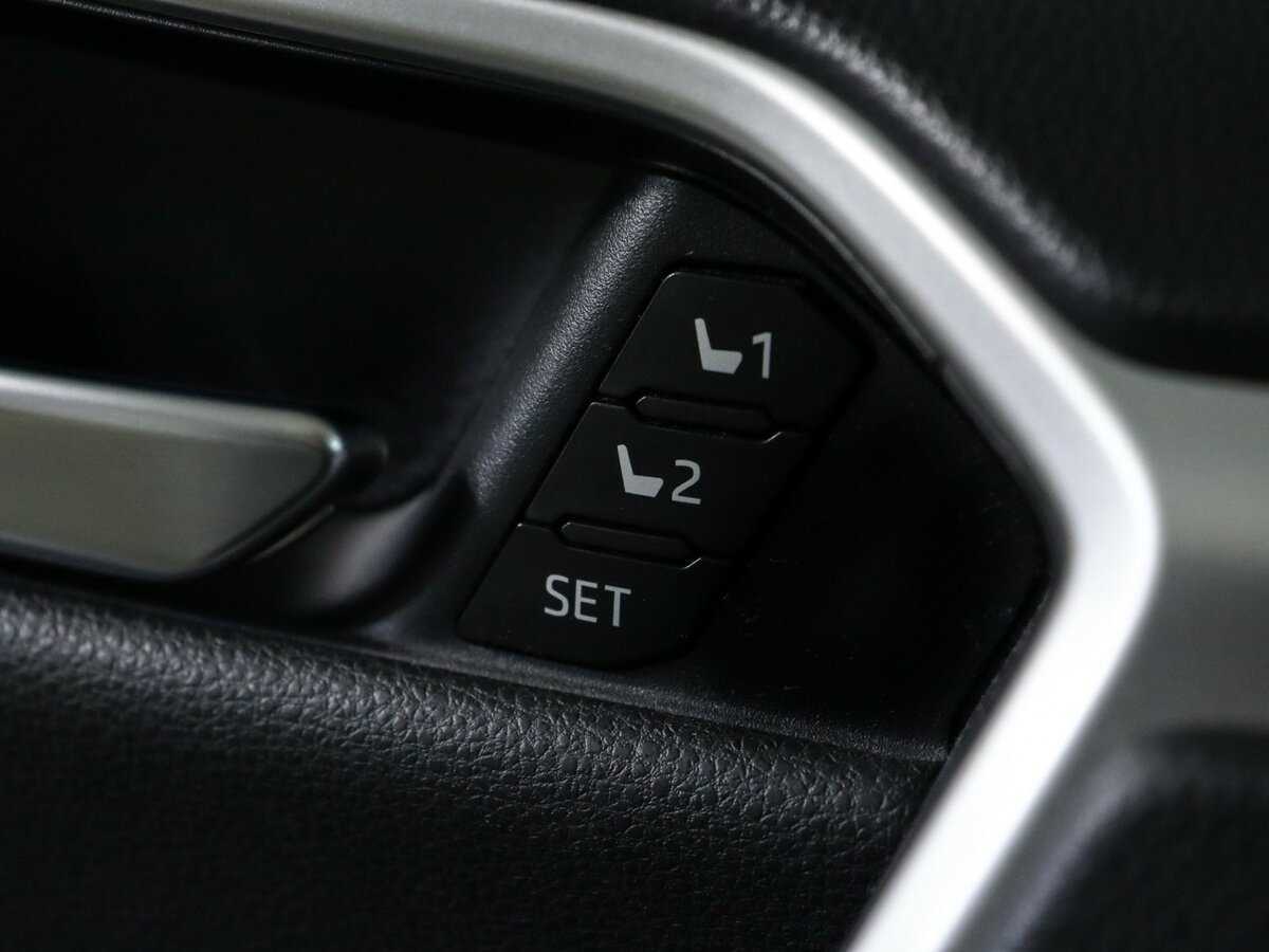 Купить Toyota RAV4, 2021, 68 235 км.. Фото: #14