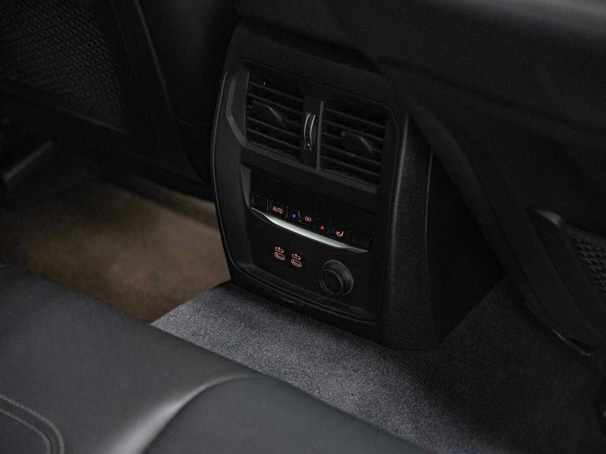 Купить BMW 3 серии, 2019, 174 415 км.. Фото: #16