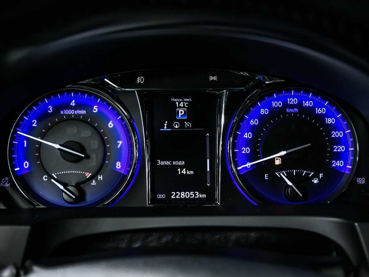 Купить Toyota Camry, 2017, 220 051 км.. Фото: #9