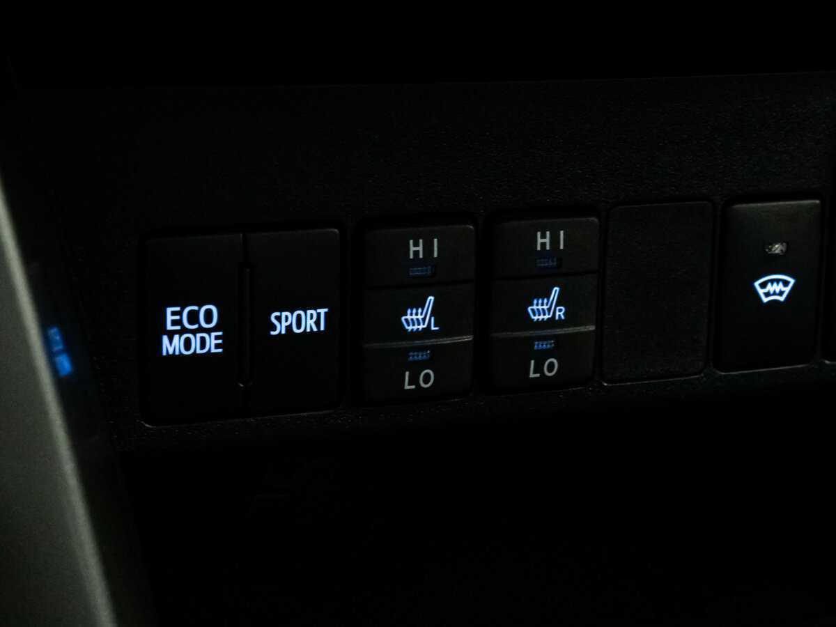 Купить Toyota RAV4, 2017, 63 389 км.. Фото: #13