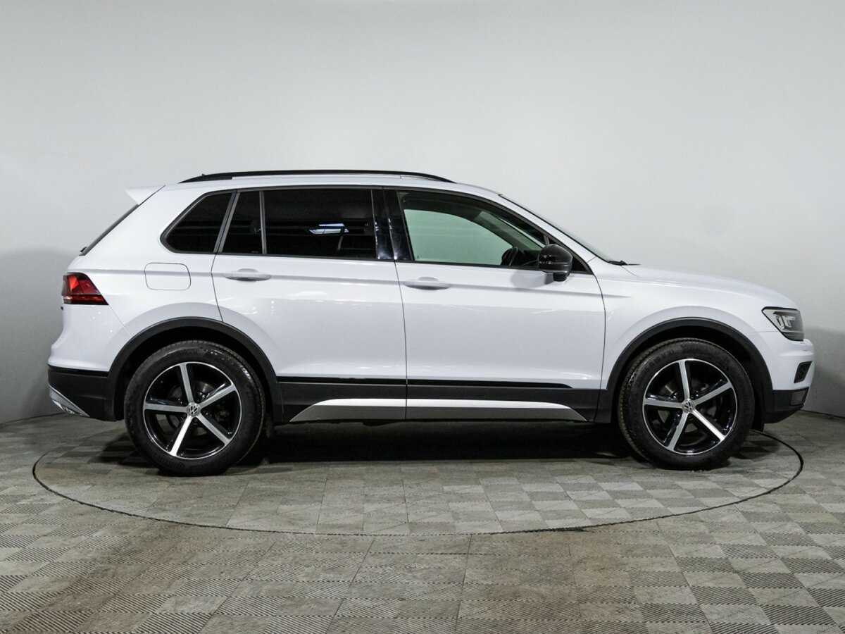 Купить Volkswagen Tiguan, 2019, 129 327 км.. Фото: #3
