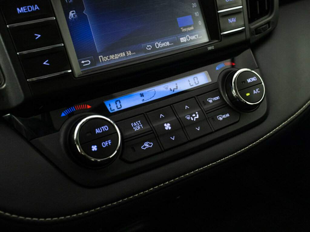 Купить Toyota RAV4, 2016, 96 903 км.. Фото: #14