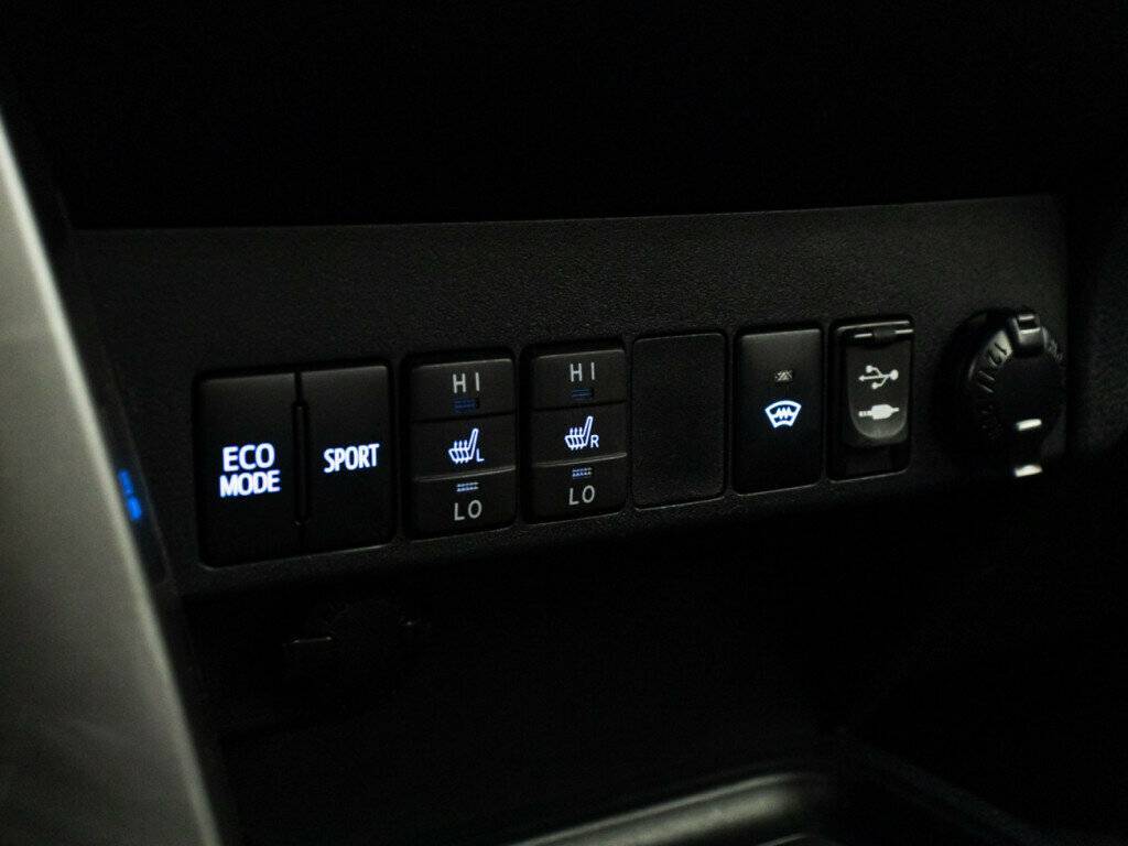 Купить Toyota RAV4, 2016, 96 903 км.. Фото: #15