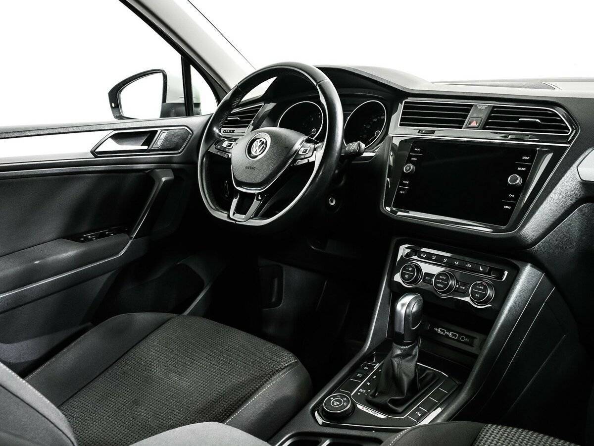 Купить Volkswagen Tiguan, 2019, 68 130 км.. Фото: #8