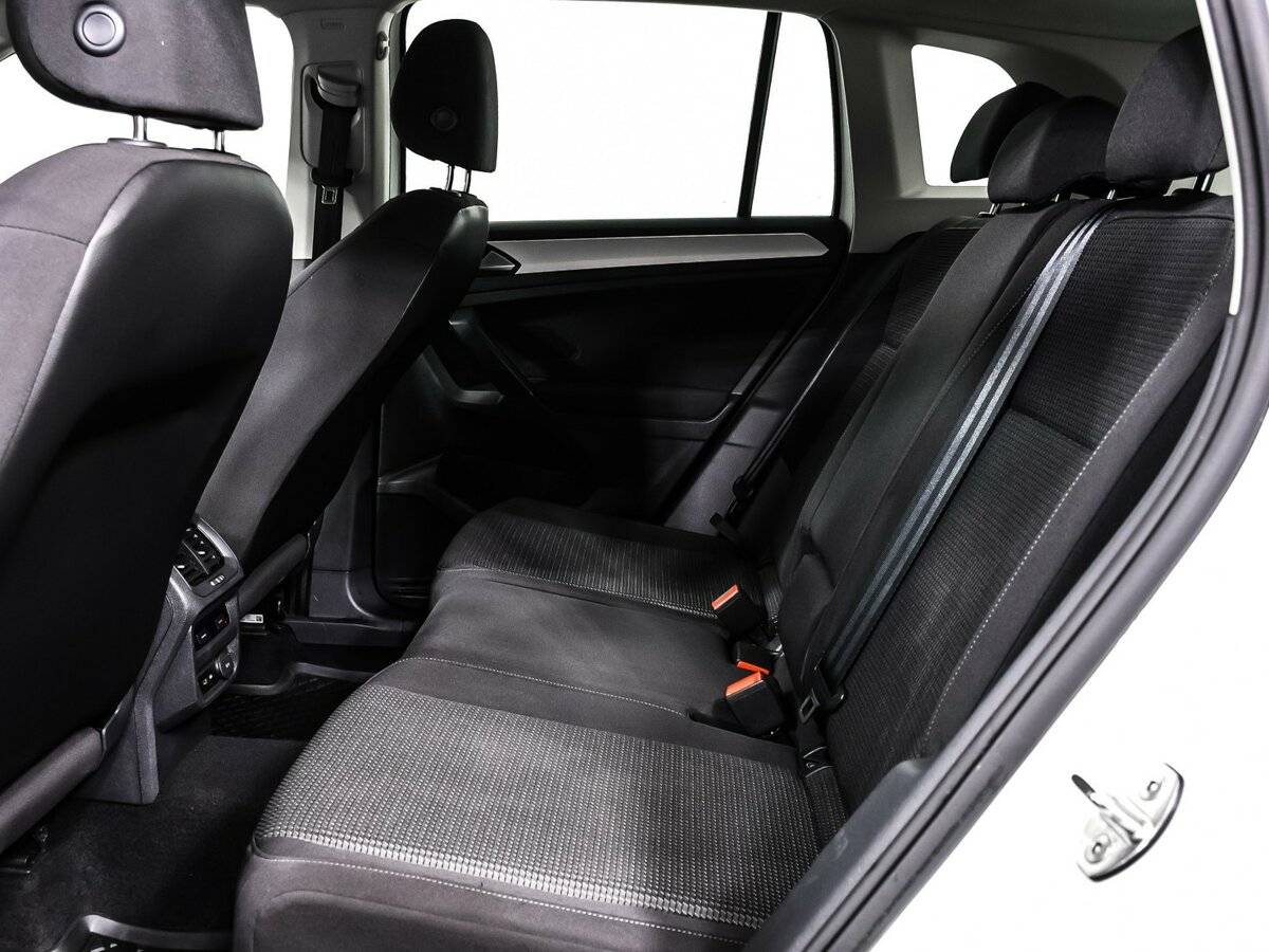 Купить Volkswagen Tiguan, 2019, 68 130 км.. Фото: #12