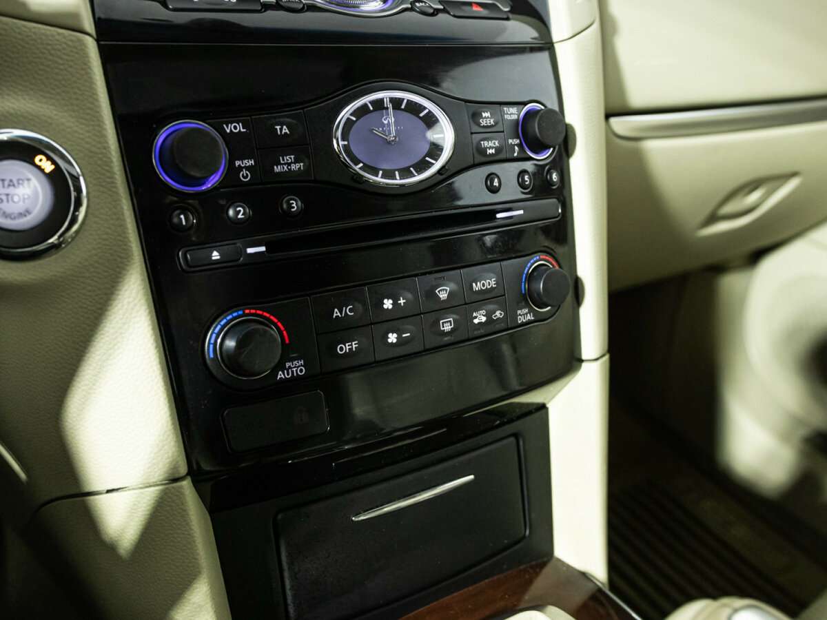 Купить Infiniti FX, 2012, 112 179 км.. Фото: #19