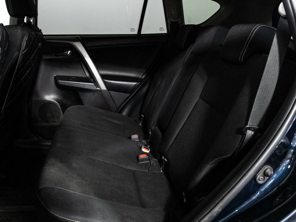 Купить Toyota RAV4, 2018, 232 356 км.. Фото: #9